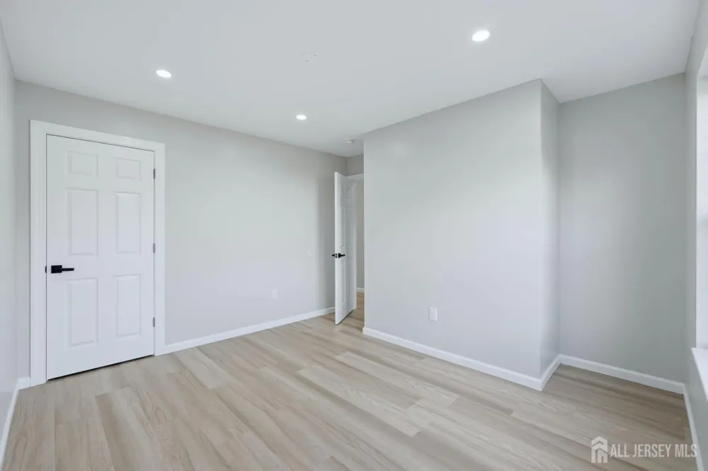10-B Delar Parkway #B Franklin Twsp, NJ 08823