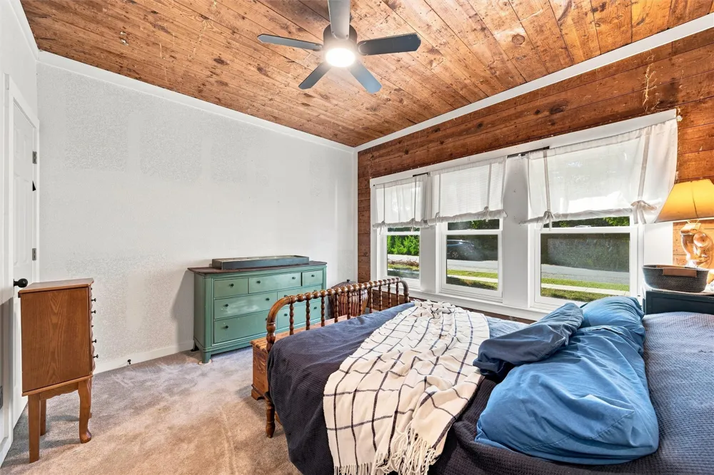 202 E Avenue E Rosebud, TX 76570
