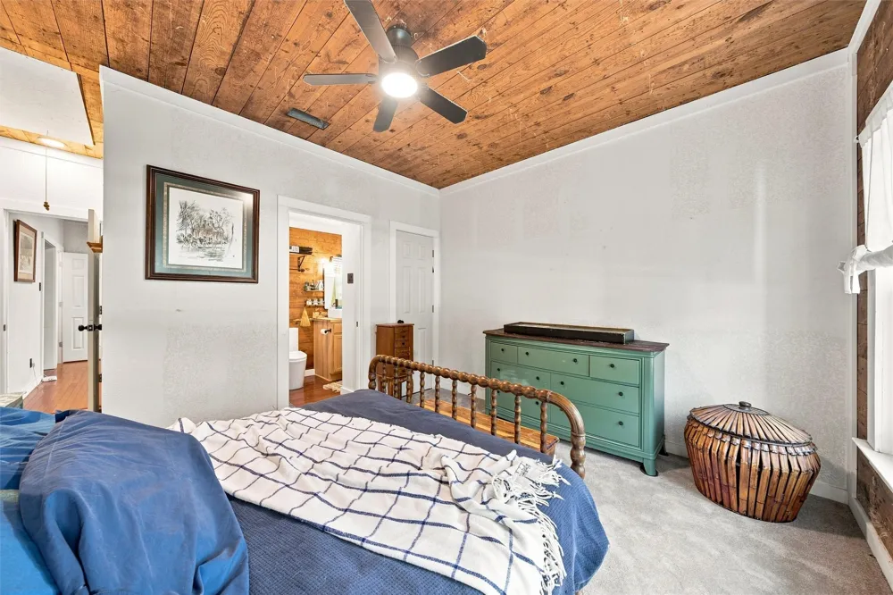 202 E Avenue E Rosebud, TX 76570