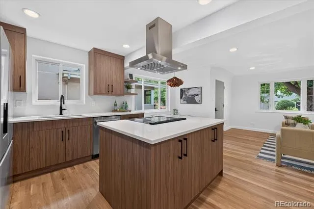 710 Dahlia Street Denver, CO 80220