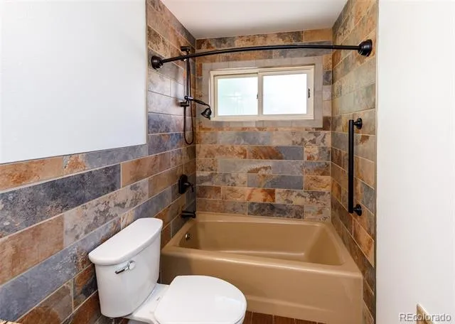 1118 Chambers Drive Colorado Springs, CO 80904