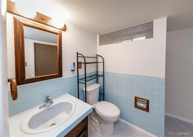 1118 Chambers Drive Colorado Springs, CO 80904