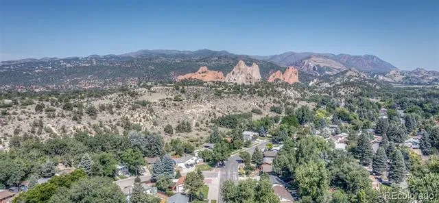 1118 Chambers Drive Colorado Springs, CO 80904