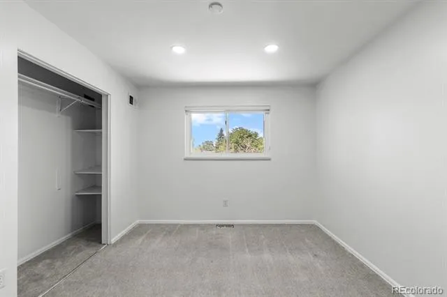 659 S Newark Court Aurora, CO 80012