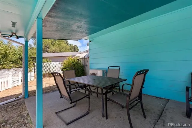 659 S Newark Court Aurora, CO 80012