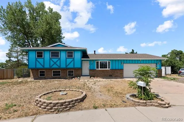 659 S Newark Court Aurora, CO 80012