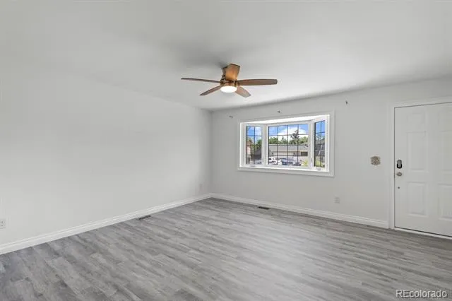 659 S Newark Court Aurora, CO 80012