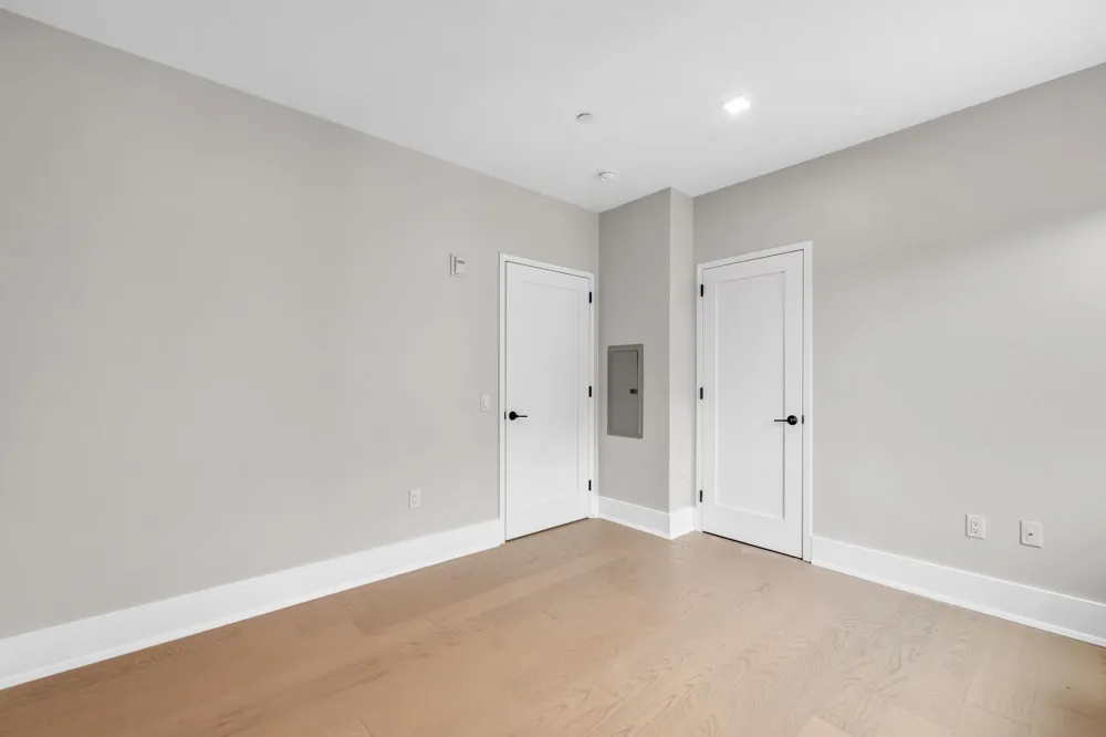 7101 RIVER RD North Bergen, NJ 07047