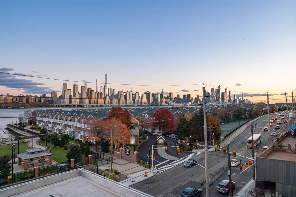 7101 RIVER RD North Bergen, NJ 07047