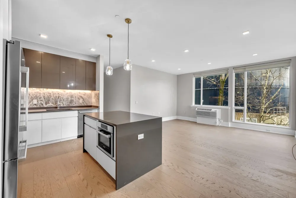 7101 RIVER RD North Bergen, NJ 07047