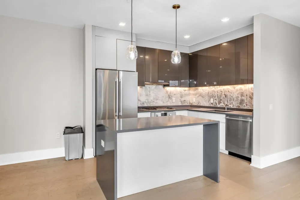 7101 RIVER RD North Bergen, NJ 07047