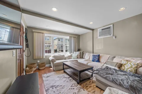 155 WEST 21ST ST