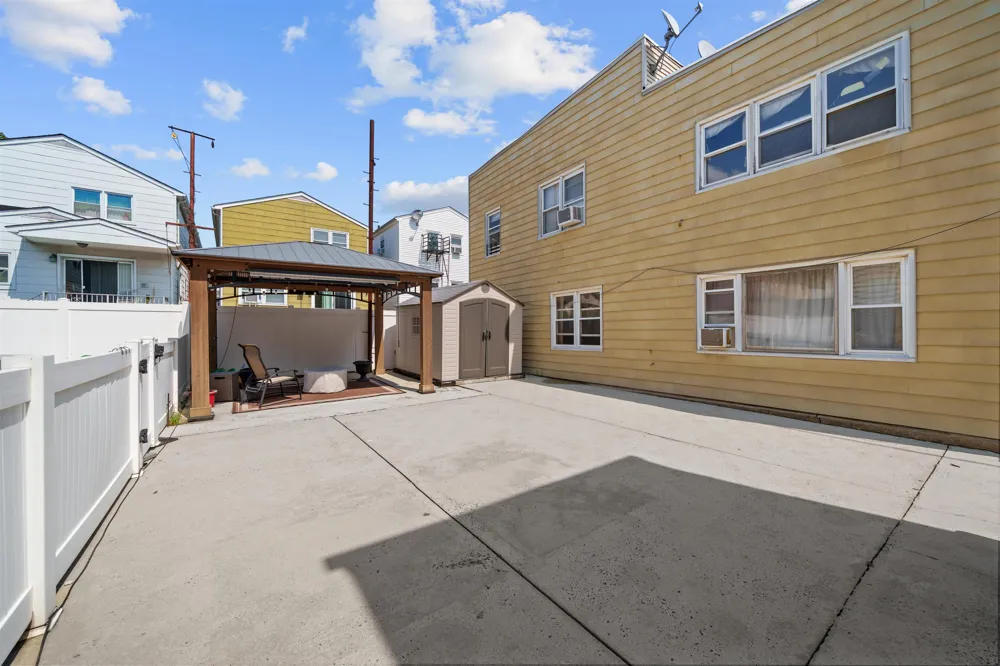 155 WEST 21ST ST Bayonne, NJ 07002