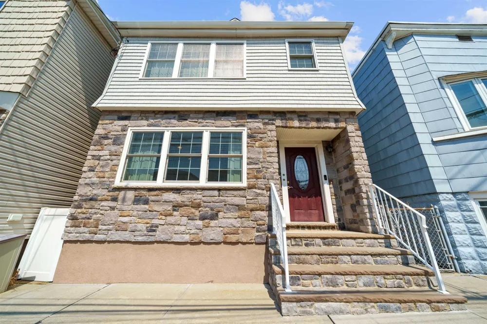 155 WEST 21ST ST Bayonne, NJ 07002