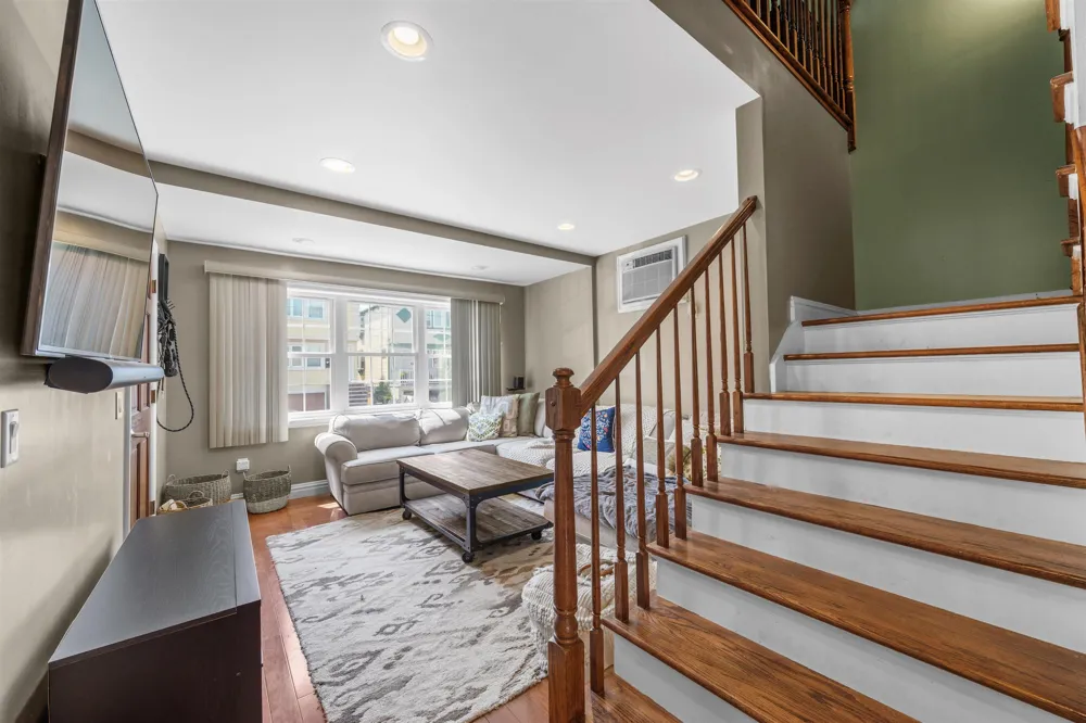 155 WEST 21ST ST Bayonne, NJ 07002