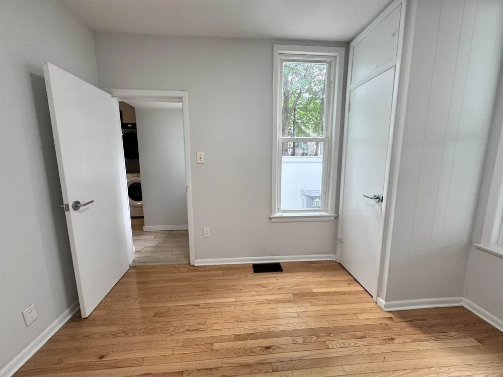316 21ST ST Union City, NJ 07087