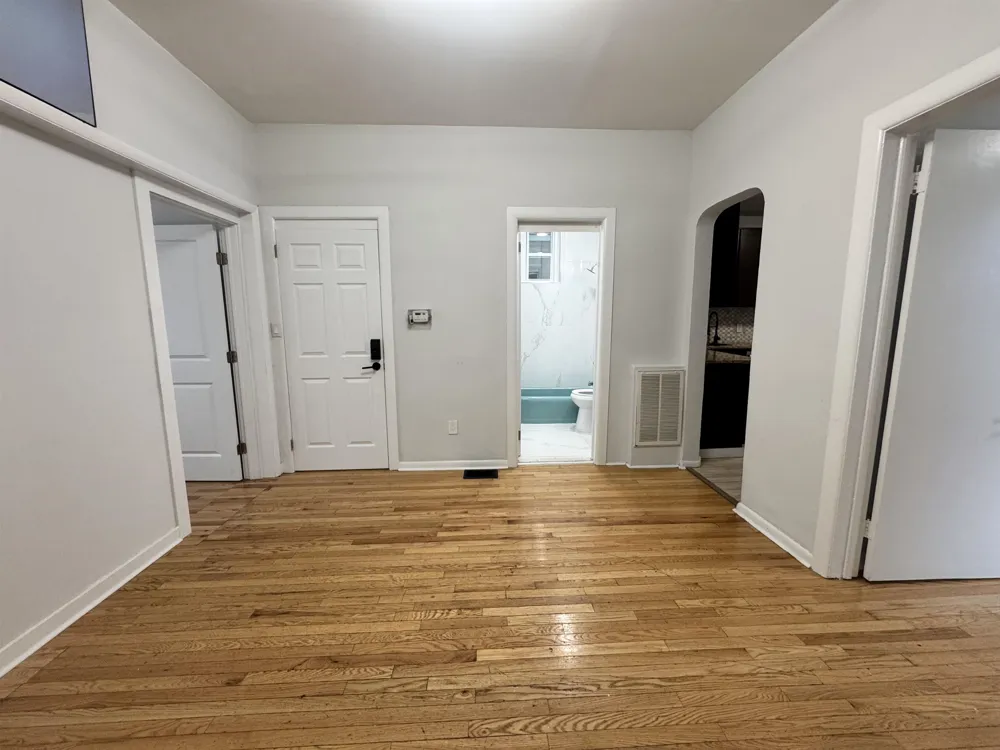 316 21ST ST Union City, NJ 07087