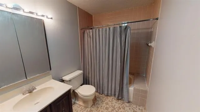 408 HARMON COVE TOWER Secaucus, NJ 07094