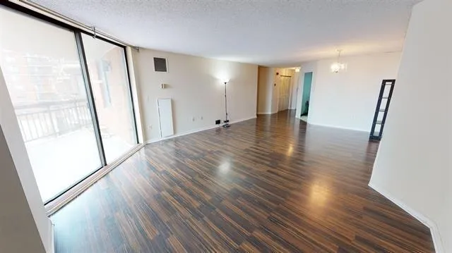 408 HARMON COVE TOWER Secaucus, NJ 07094