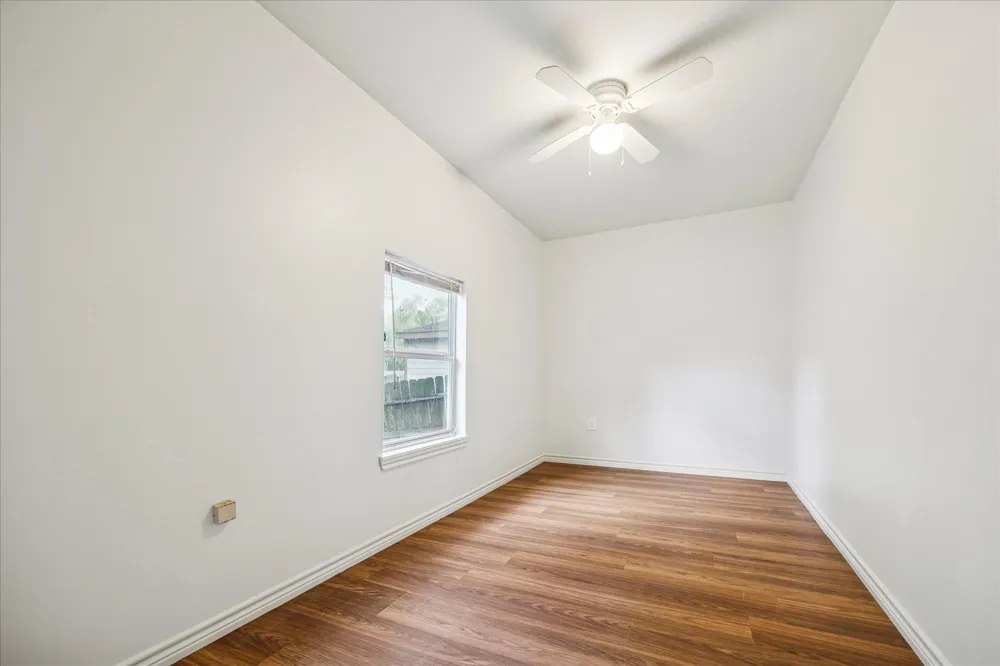 7933 Elwood Street Houston, TX 77012