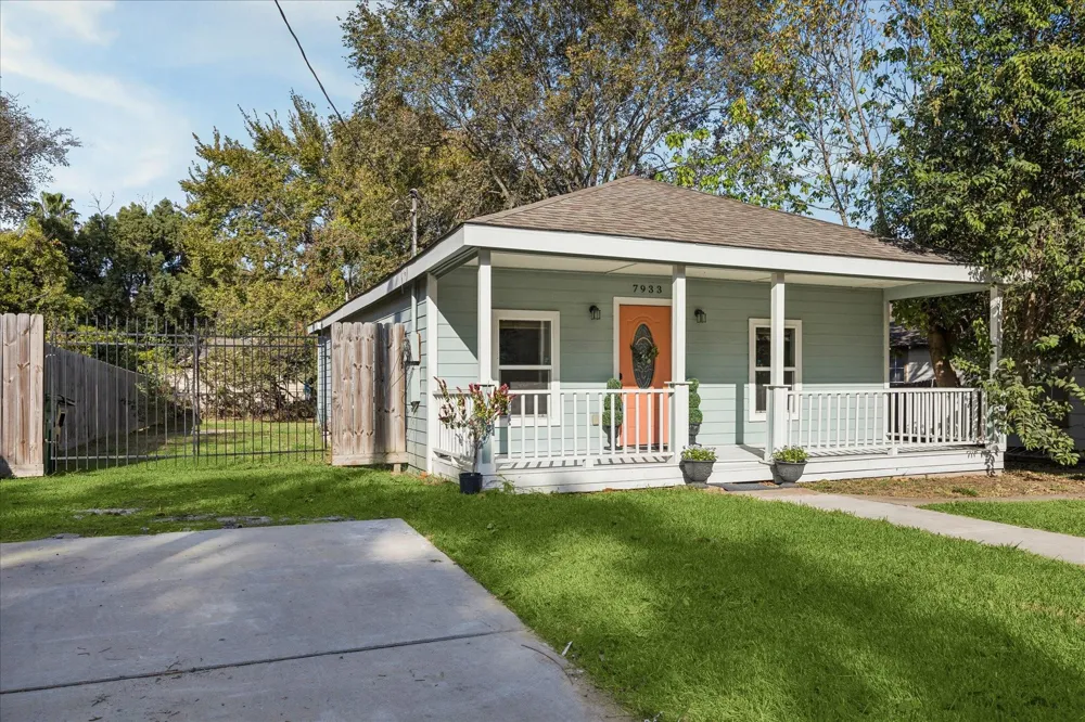 7933 Elwood Street Houston, TX 77012