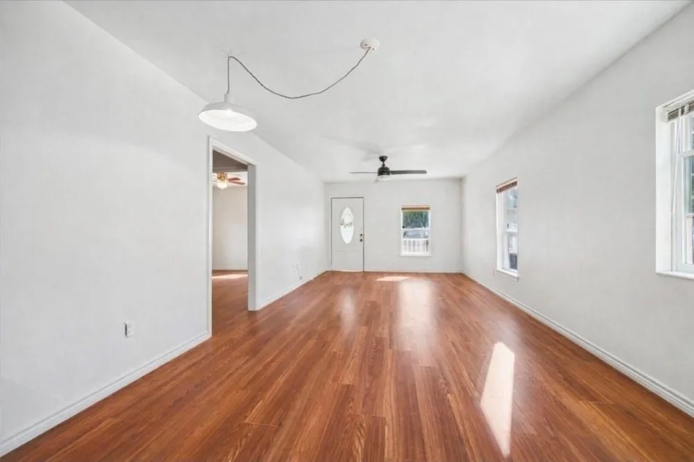 7933 Elwood Street Houston, TX 77012
