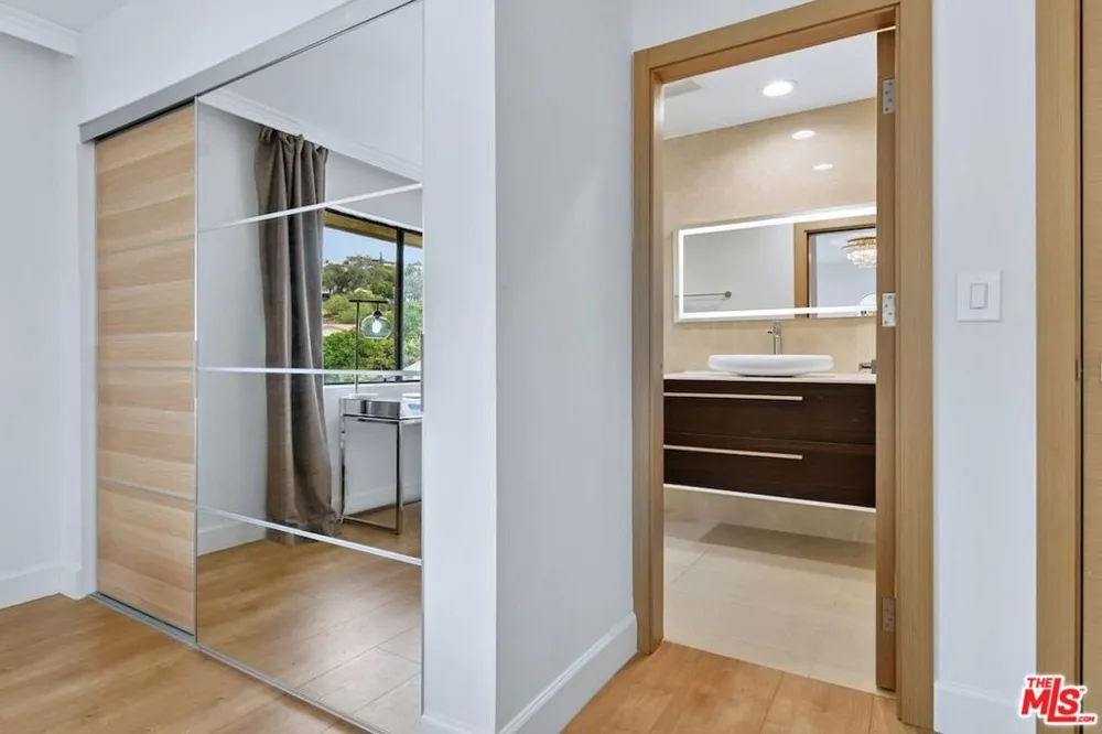 9664 Andora Avenue Los Angeles, CA 91311