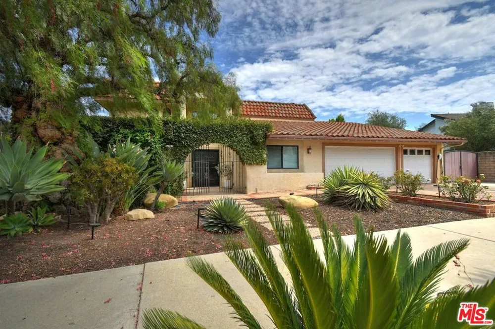 9664 Andora Avenue Los Angeles, CA 91311