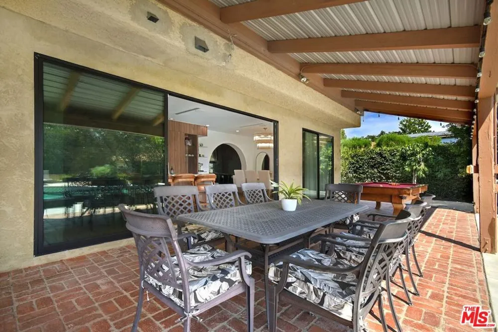 9664 Andora Avenue Los Angeles, CA 91311