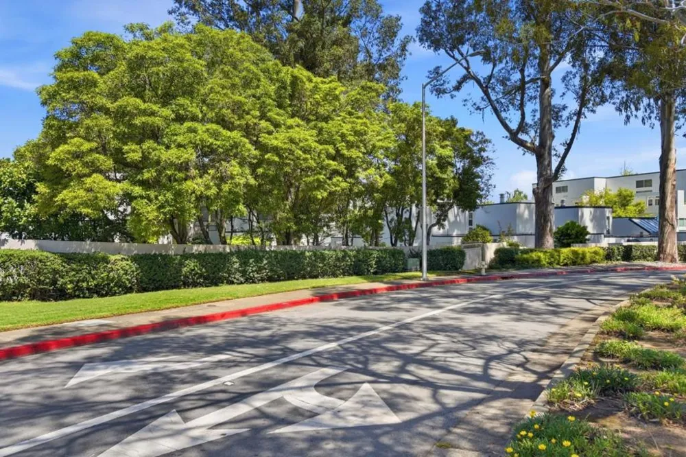 1919 Alameda De Las Pulgas #75 San Mateo, CA 94403