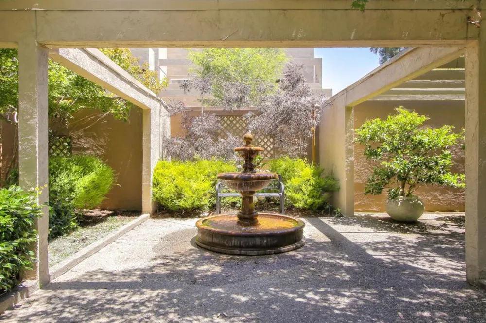 1919 Alameda De Las Pulgas #75 San Mateo, CA 94403
