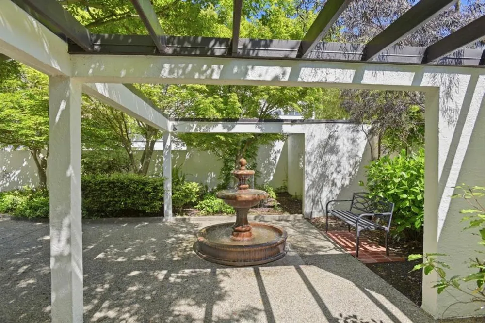 1919 Alameda De Las Pulgas #75 San Mateo, CA 94403