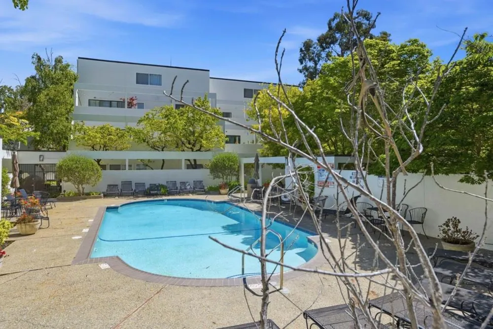 1919 Alameda De Las Pulgas #75 San Mateo, CA 94403