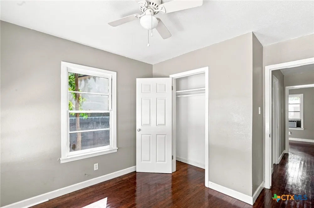 2514 Cardinal Street Victoria, TX 77901