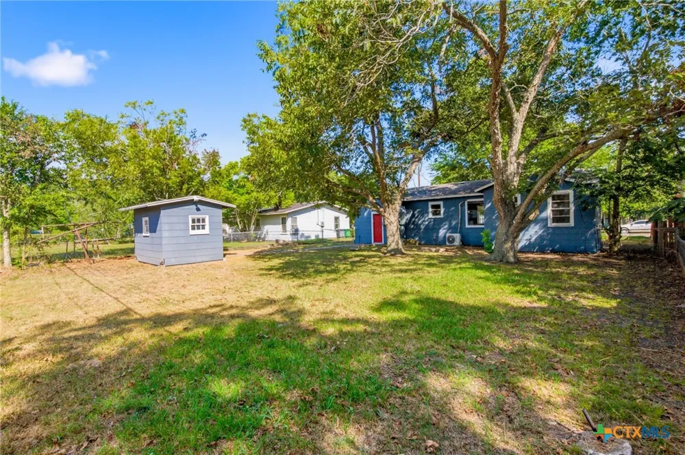 2514 Cardinal Street Victoria, TX 77901