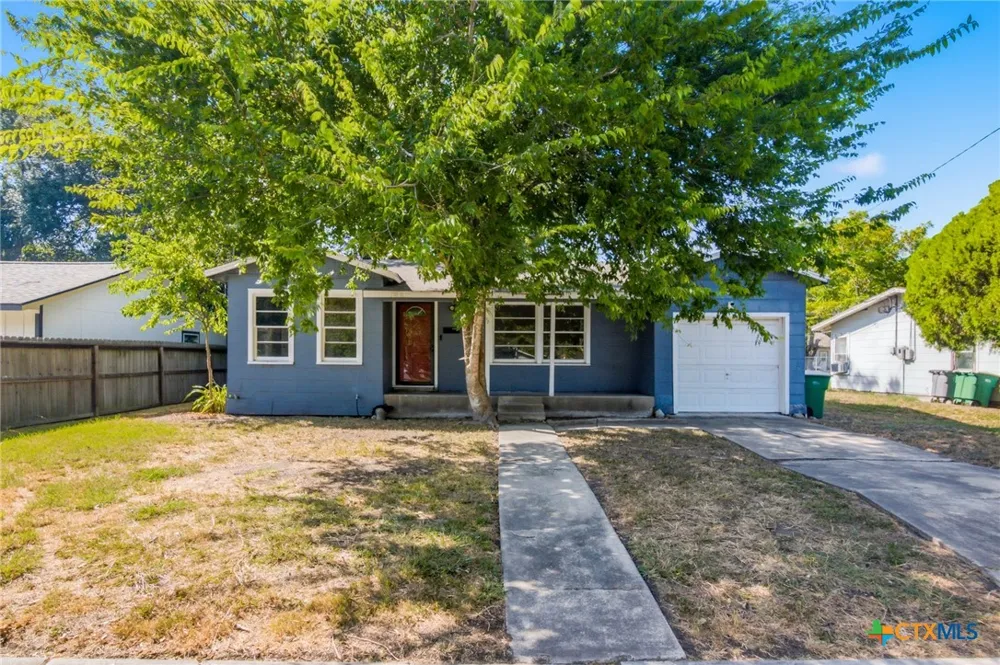 2514 Cardinal Street Victoria, TX 77901