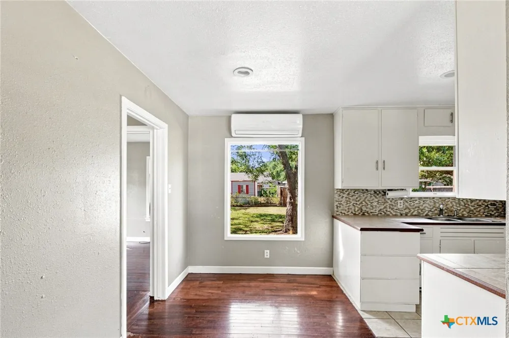 2514 Cardinal Street Victoria, TX 77901