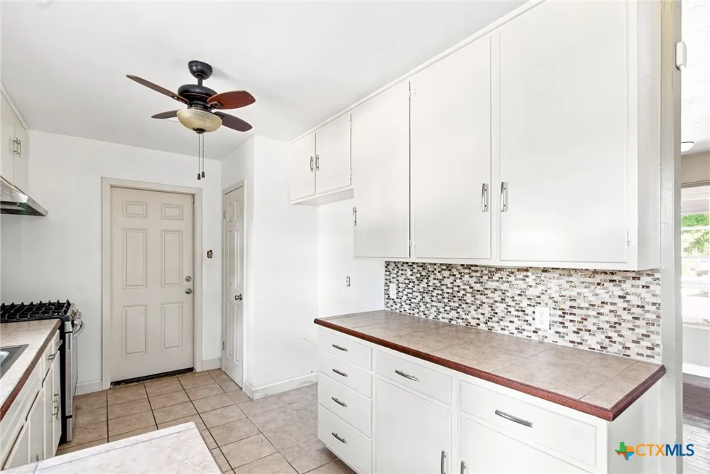 2514 Cardinal Street Victoria, TX 77901