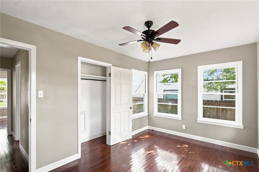 2514 Cardinal Street Victoria, TX 77901
