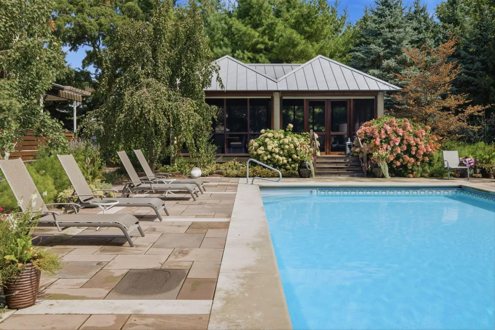 51108 Lake Park Drive New Buffalo, MI 49117