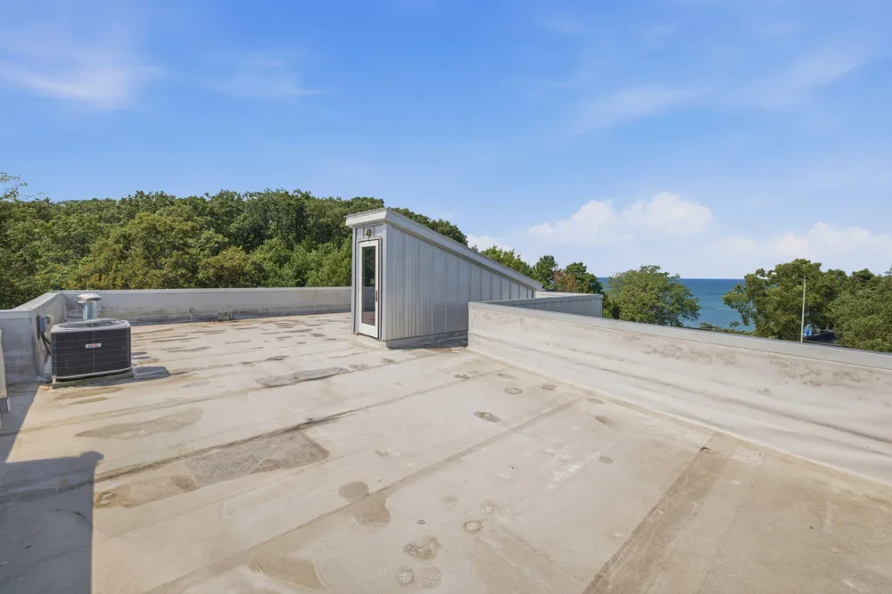 51108 Lake Park Drive New Buffalo, MI 49117