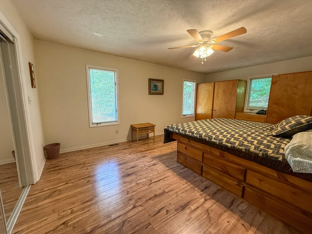 7017 Elm Avenue Newaygo, MI 49337