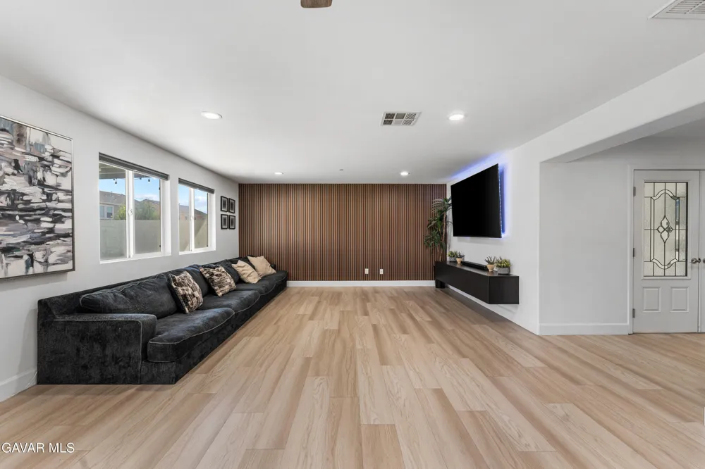 3550 Topaz Lane Lancaster, CA 93535