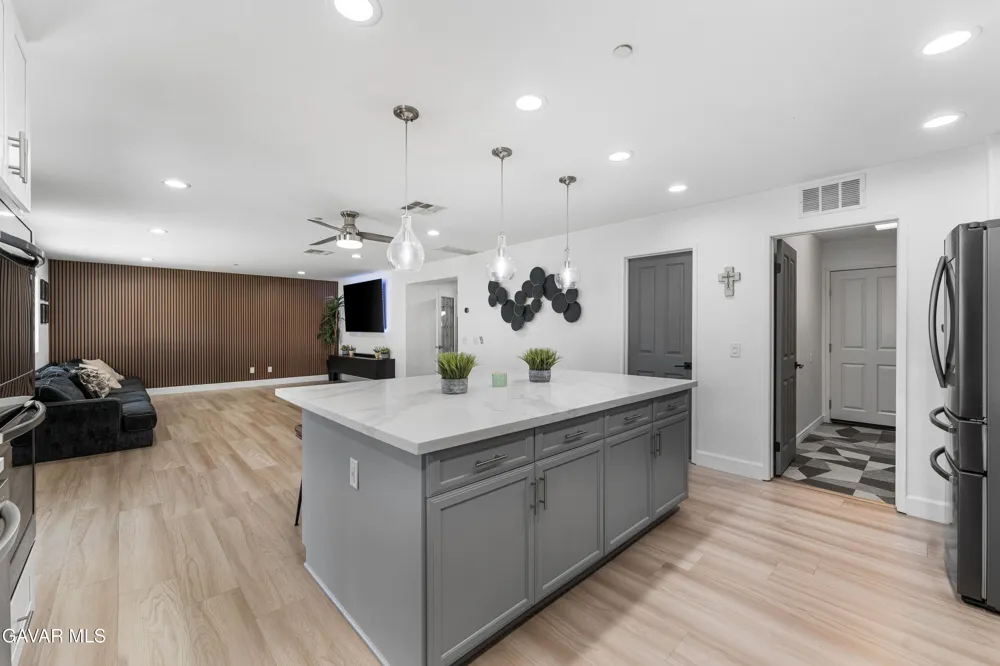 3550 Topaz Lane Lancaster, CA 93535