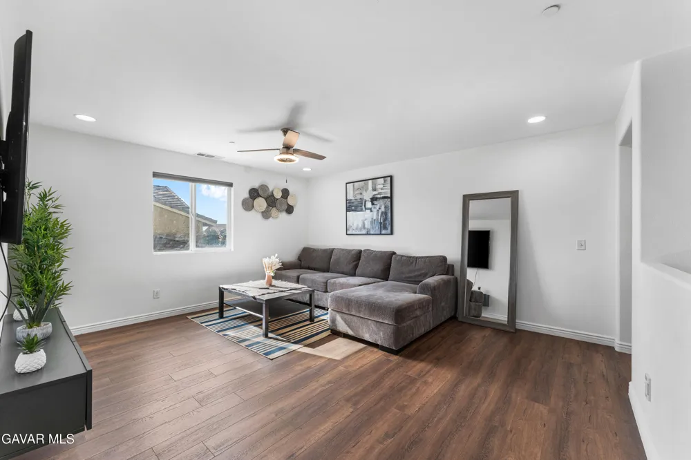 3550 Topaz Lane Lancaster, CA 93535