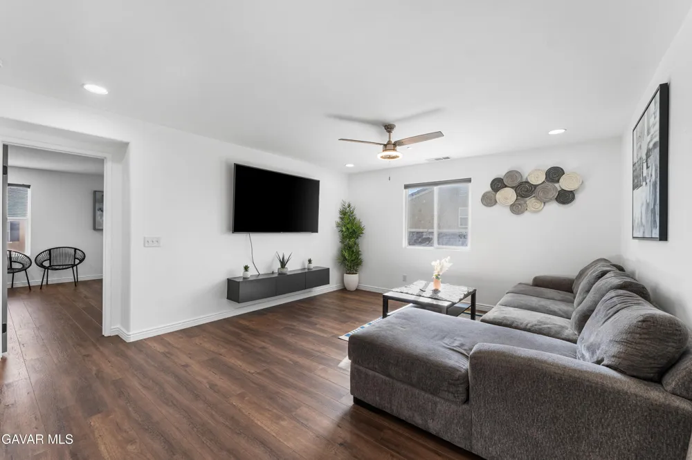 3550 Topaz Lane Lancaster, CA 93535