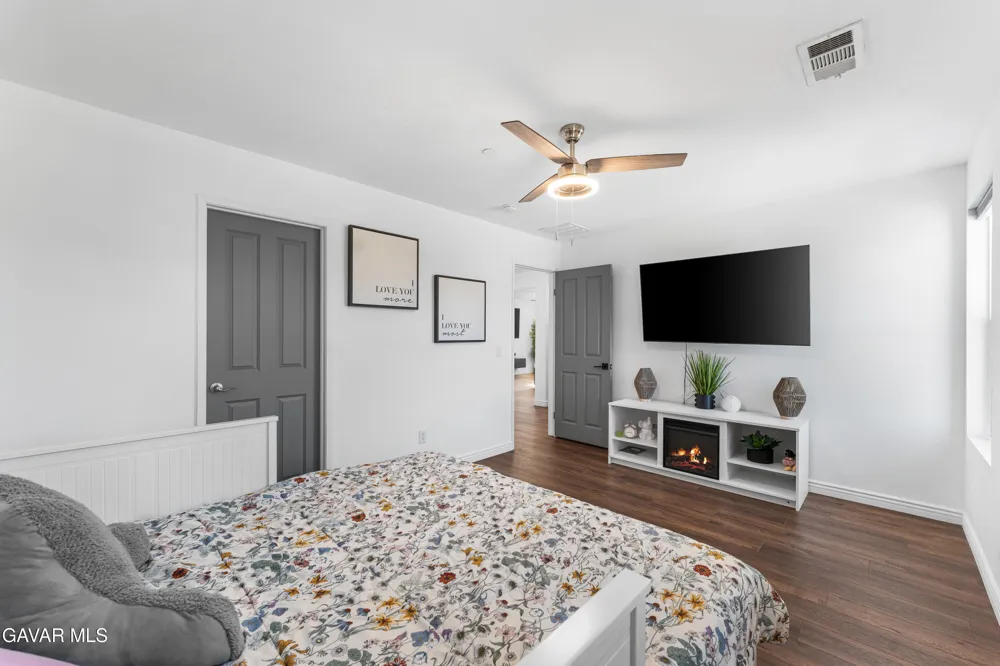 3550 Topaz Lane Lancaster, CA 93535