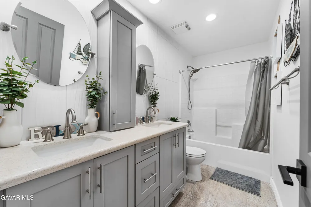 3550 Topaz Lane Lancaster, CA 93535