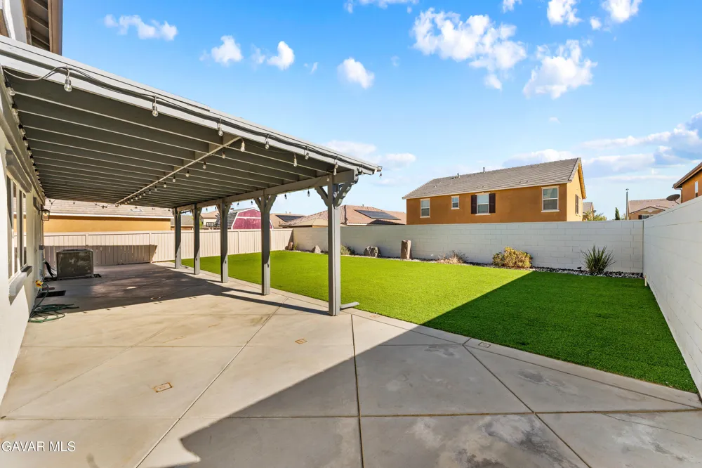 3550 Topaz Lane Lancaster, CA 93535