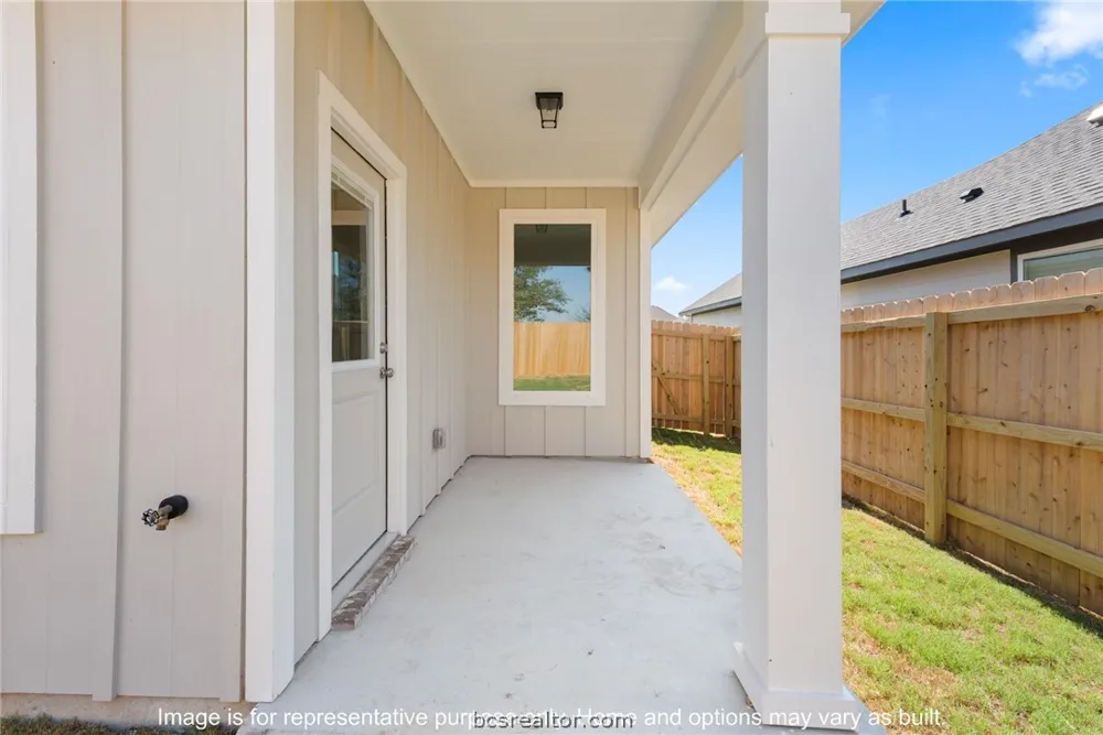 7806 Leadtree Drive Navasota, TX 77868